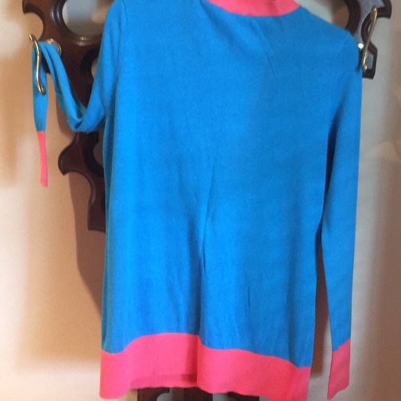 Sweater - Picture 4 of 4